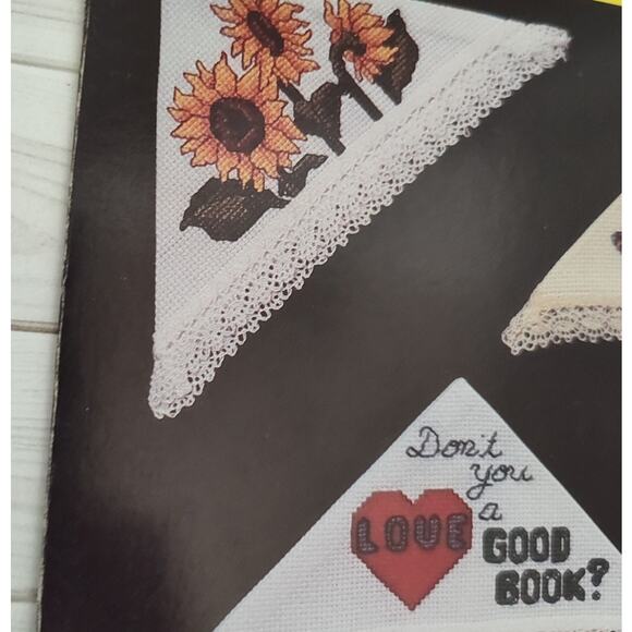 Creative Keepsakes The Corner Marx-It Bookmarks Cross Stitch Patterns - Picture 4 of 7